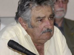 Mujica en busca de la fórmula del consenso