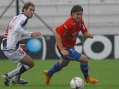 Nacional ganó y es líder del Clausura