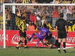 Peñarol ganó 1 a 0 ante Defensor en el Franzini