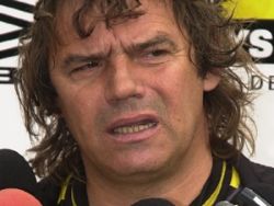 "No creo en técnicos que mueven a sus jugadores como futbolito" "No creo en técnicos que mueven a sus jugadores como futbolito"