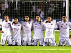 Primera final de la Libertadores: Liga de Quito 4-Fluminense 2