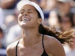 Wimbledon: Ivanovic eliminada; Federer jugará contra Hewitt