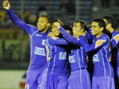 Defensor goleó a Peñarol por 3 a 0