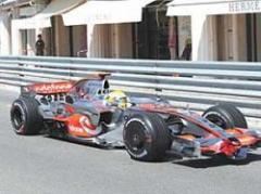 Kovalainen primero en Silverstone