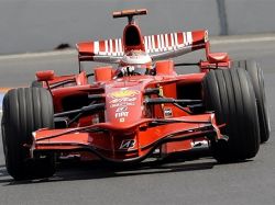 Raikkonen domina en los primeros ensayos de Valencia