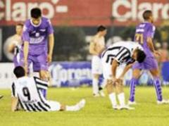 Sudamericana: Defensor empató 3 a 3 con Libertad y clasificó