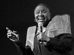 Murió Miriam Makeba a los 76 años