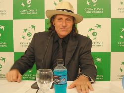 Guillermo Vilas dijo que Del Potro podrá seguir jugando