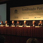 Foro Tendiendo Puentes en Conrad