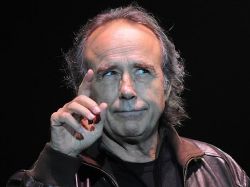 Serrat no se suspende para esta noche en el Teatro de Verano