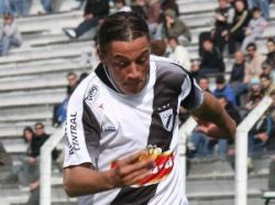 Danubio enfrentará a Peñarol con tres cambios