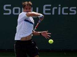 Robredo debutó ganando en Sydney