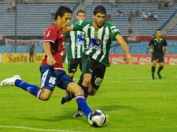 Nacional se arrimó a la punta