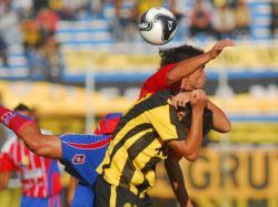 Peñarol ganó y está primero