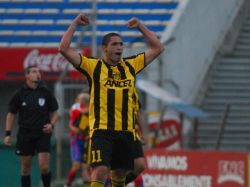 Peñarol ganó y está primero