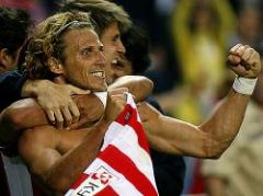 Forlán "feliz" por sus logros