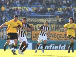 Peñarol arranca con triunfo