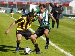 Racing noqueó a Peñarol