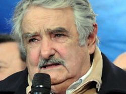 Mujica dice que lo engañaron y pide disculpas por sus dichos