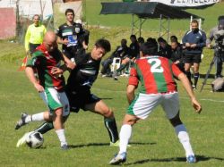 Nacional y Liverpool son los líderes