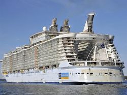 Royal Caribbean presenta el crucero más grande del mundo
