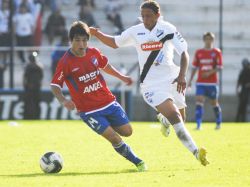 Nacional ganó y quedó primero