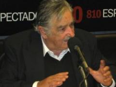 Mujica: "El largo camino de la negociación es el camino más corto"