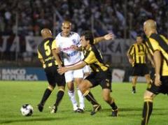 Nacional venció a Peñarol por penales y está en la final