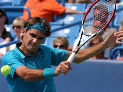 Federer debutó con triunfo