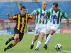 Peñarol goleó a Racing