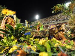 Multitud festeja título de Unidos da Tijuca en Carnaval de Rio