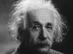 Exhiben manuscrito de Einstein