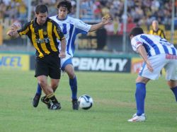 Peñarol pisoteó a Cerro Largo