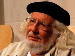 Medalla para Ernesto Cardenal