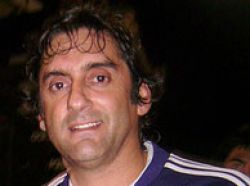 Francescoli juega por Chile