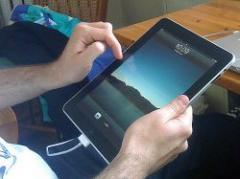 Primeros iPad de Apple salen a la venta en Estados Unidos