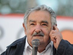 Mujica en inauguración de cosecha de arroz 2010