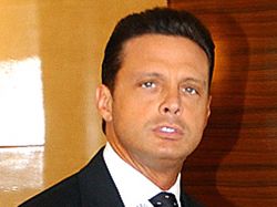 Luis Miguel está internado