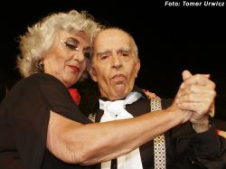 Inauguró muestra sobre tango