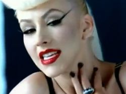 Nuevo clip de Christina Aguilera cargado de erotismo