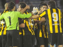 La primera final fue aurinegra