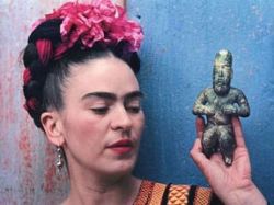 Realizan la mayor exposición de Frida Kahlo en Europa