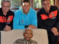 Mandela recibió en su casa a Cristiano Ronaldo