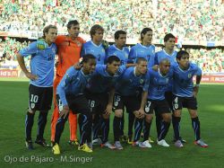 Tabárez: los celestes "son grandes profesionales"