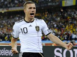 Alemania: Podolski y Lahm enfermos y Klose con dolor