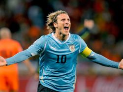 Forlán distinguido como mejor deportista uruguayo del año