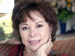 Isabel Allende: la derecha chilena merece oportunidad