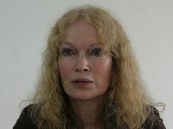 Mia Farrow contradice declaración de Naomi Campbell