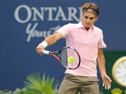 Federer sobrevive en Montreal