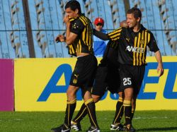 Peñarol a la cabeza